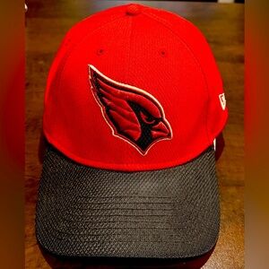 New Era Red 39Thirty Arizona Cardinals, Red, and Black Cap size large/xlarge